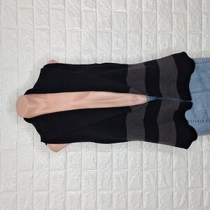 LAUREN RALPH LAUREN 100% Cotton Black and Grey Sweater Vest